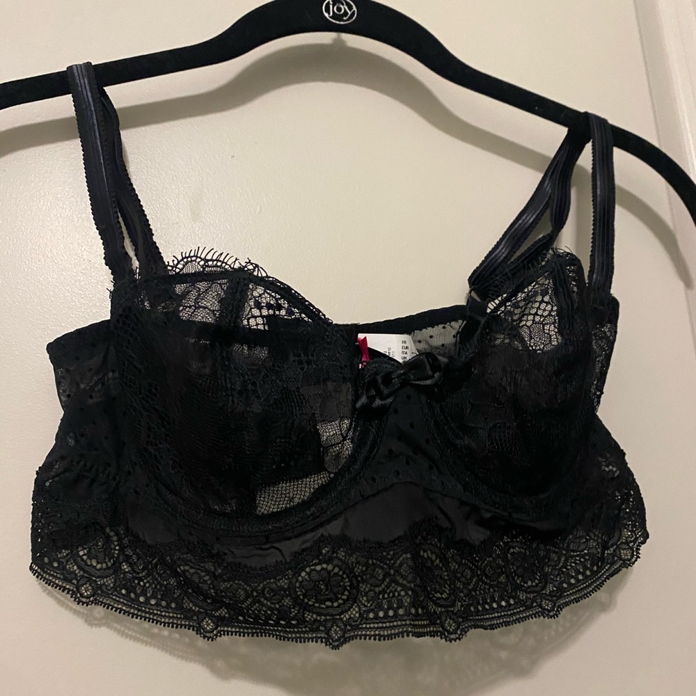 black bralette🖤